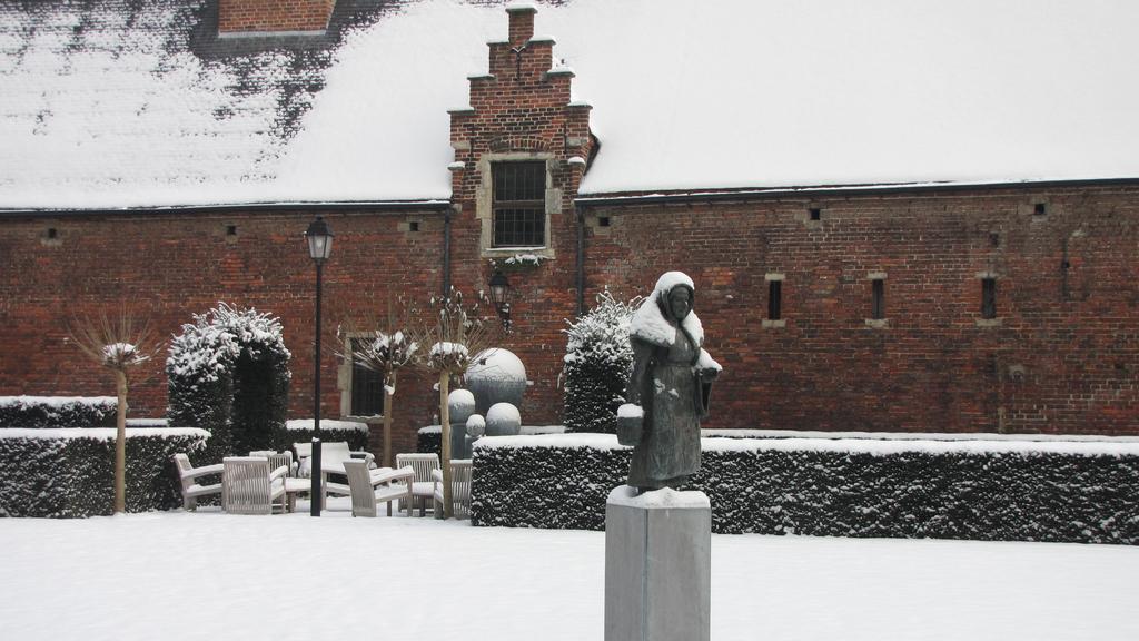 Begijnhof Hotel Leuven Dış mekan fotoğraf